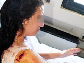 Hostes sevgilisini güvenlik görevlilerine dövdürdü