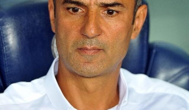 Fenerbahçe'nin yeni teknik direktörü ilk maçında güldü